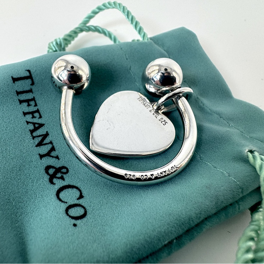 Tiffany & Co Sterling Silver Heart Tag Screwball Key Ring W Pouch Vintage .925 - Picture 9 of 10